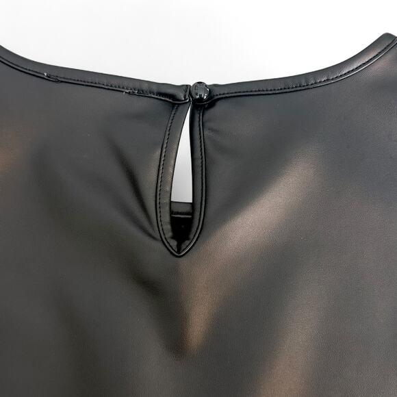 Olive + Oak Women's Sleeveless Cropped Faux Leather Top L Black Vegan Leather - Picture 7 of 10